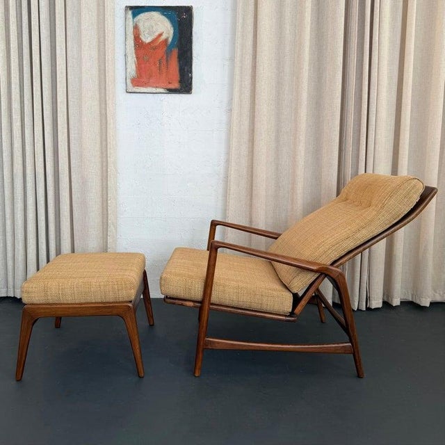 1960s Danish Modern Oak Reclining Lounge Chair Ottoman Set by Ib Kofod-Larsen For Sale In New York - Image 6 of 11