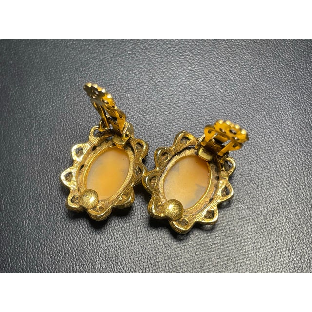 Coro MCM Jewelry in Victorian Revival Cameo Pearl Earrings in Style of Florenza, Pair For Sale - Image 4 of 5