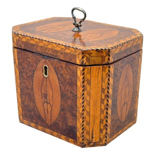 Georgian Octagonal Yew Wood Tea Caddy, 1780s For Sale