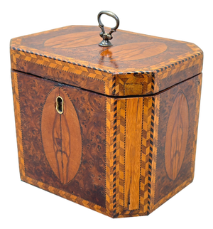 Georgian Octagonal Yew Wood Tea Caddy, 1780s