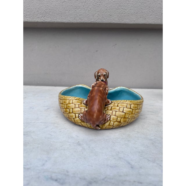 Villeroy & Boch 19th Century Majolica Dogs Dachshund Bowl Villeroy & Boch For Sale - Image 4 of 9