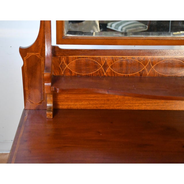 Hepplewhite 1900s Antique Maple & Co English Hepplewhite Mahogany Ladies Vanity and Mirror For Sale - Image 3 of 17