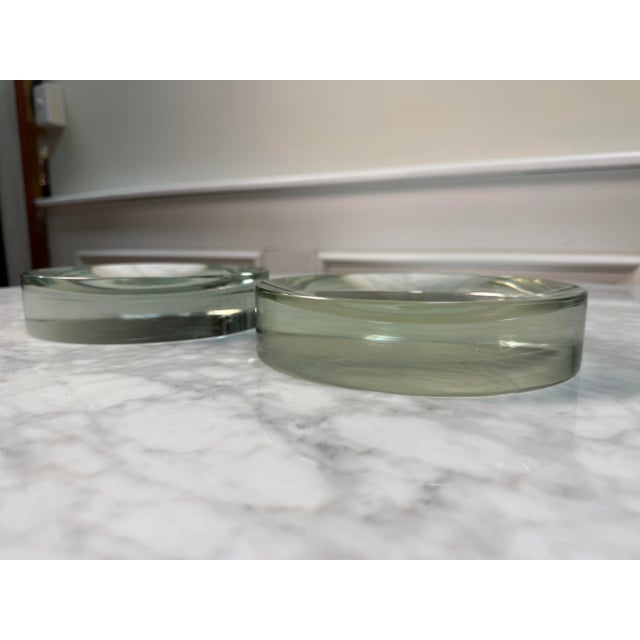 Salviati 1960s Ward Bennett for Salviati Murano Clear Glass Vide-Poche / Catch-All - A Pair For Sale - Image 4 of 9