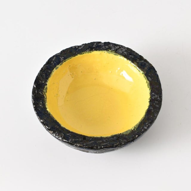 1960s Hand-Crafted Yellow and Black Bowl from Studio Berlemont, 1960s For Sale - Image 5 of 9