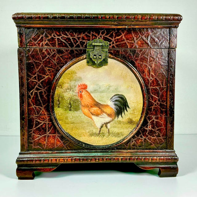Wood 1970s Vintage Farmhouse Arts & Crafts Boho Chic Velvet Lined Rooster Storage Box For Sale - Image 7 of 18