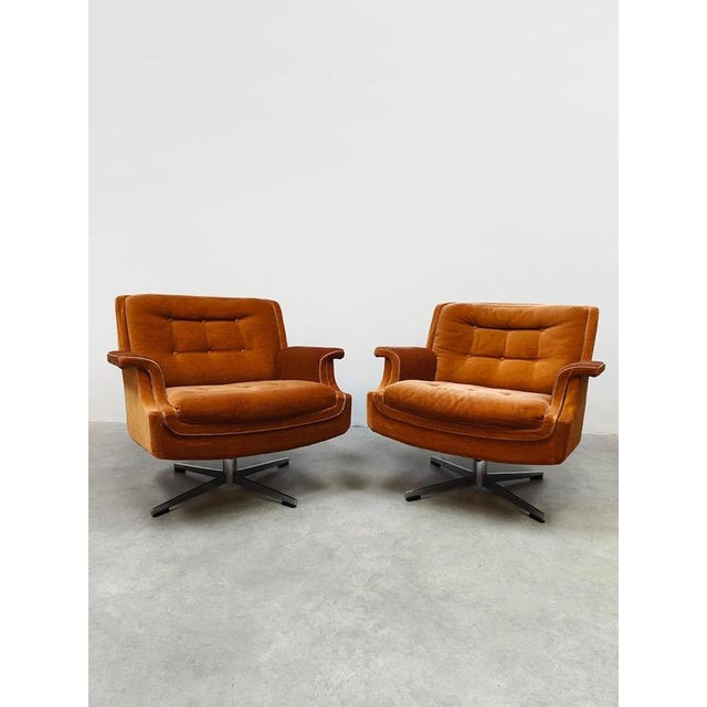Textile Mid-Century Madmen Style Swivel Armchairs & Sofa, 1970s For Sale - Image 7 of 11