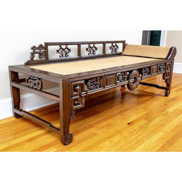 Chinese Chinese Ming Style Elm Kang Daybed / Opium Couch, Late Qing c.1890–1920 For Sale - Image 3 of 14