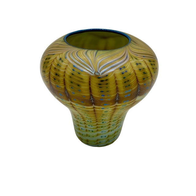 Rarely Seen Shape and Design Orient & Flume is Art Glass for the collector of fine contemporary glass. The form and...