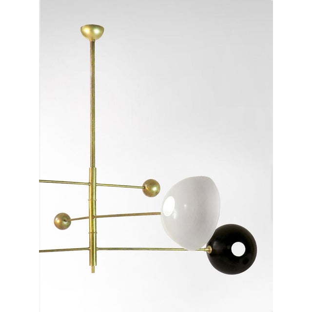 Mid-Century Modern Italian Brass Adjustable Counterweight Lamp in the style of Stilnovo, 1960s For Sale - Image 3 of 7
