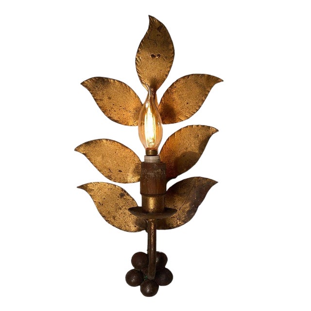 Neoclassical Gilded Brass Laurel Leaf Wall Sconce, 1920s For Sale
