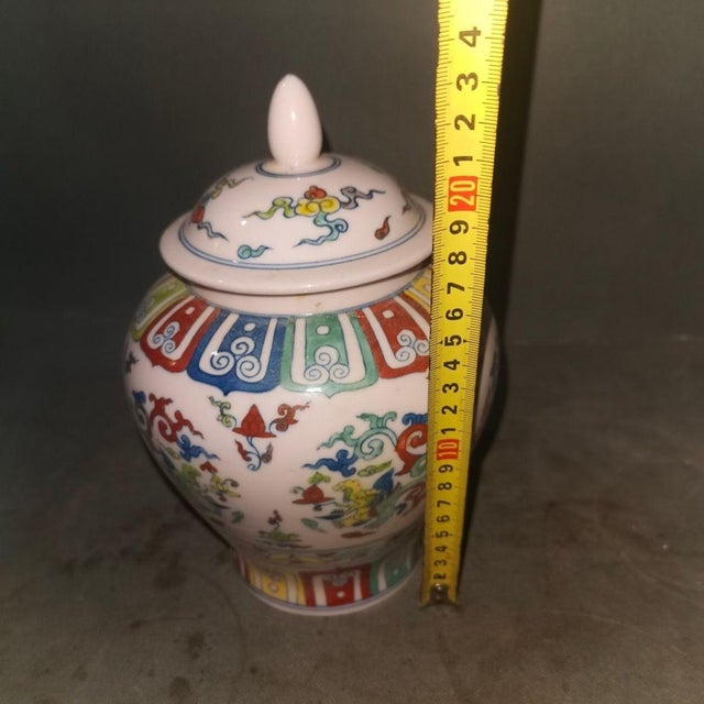 Ceramic Hand-Painted Lidded Ginger Jar | Chinoiserie Floral Motif Ceramic Vase For Sale - Image 7 of 7