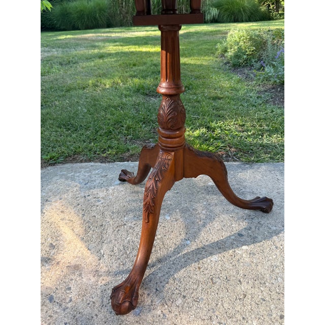 Brown Georgian Style Walnut Piecrust Tilt Top Accent Table For Sale - Image 8 of 14