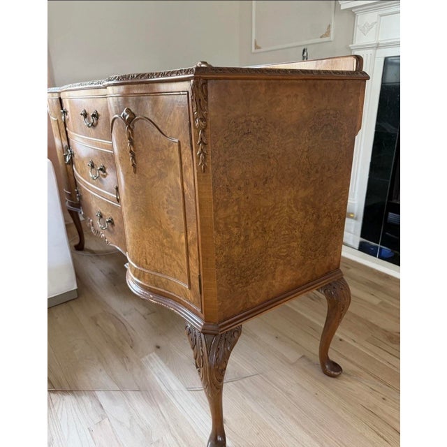 Wood Romweber French Provincial Louis XV Burl Wood Sideboard Buffet Circa 1930’s / 1920’s, Attributed For Sale - Image 7 of 12