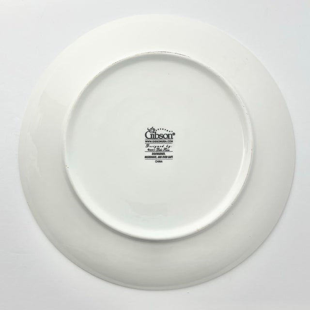 Ceramic Contemporary Gibson “Snowman Frolic” Ceramic Dinnerware Set, Service for 4 - 16-Piece For Sale - Image 7 of 8