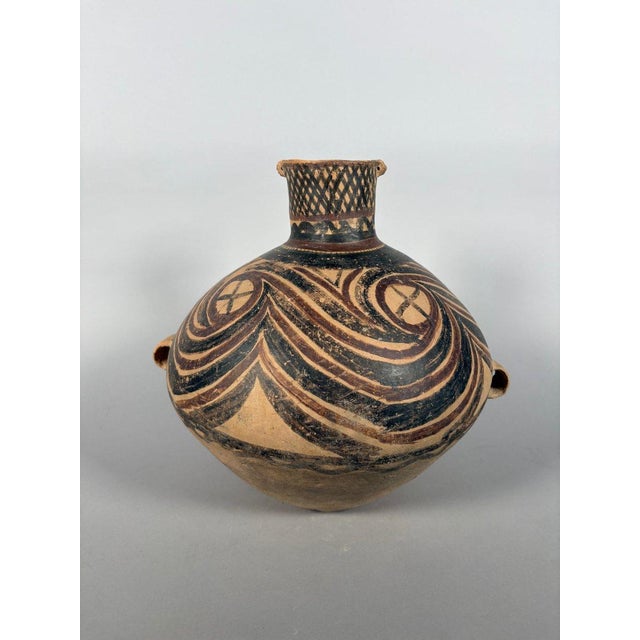 Painted terracotta vase, Neolithic period, Yangshao, 4500-3000 BC, archaeology For Sale