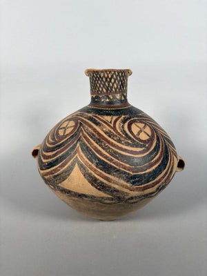 Painted terracotta vase, Neolithic period, Yangshao, 4500-3000 BC, archaeology