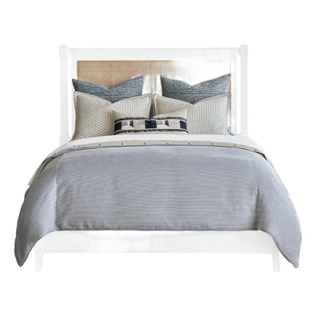 Eastern Accents Beau Blue / White Super Queen (96" X 98") Duvet Cover, 2 Shams, 1 Decorative Pillow For Sale