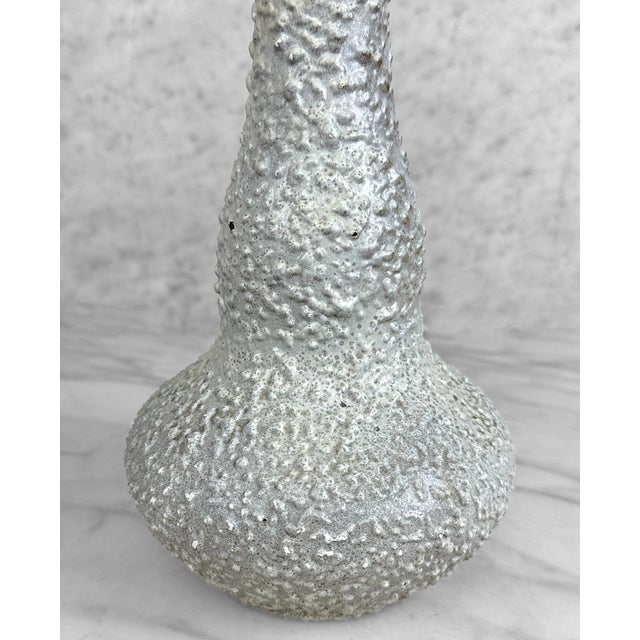 Gray Mid-Century 12" Atomic Lava Spackle Gray Vase by Royal Haeger For Sale - Image 8 of 10