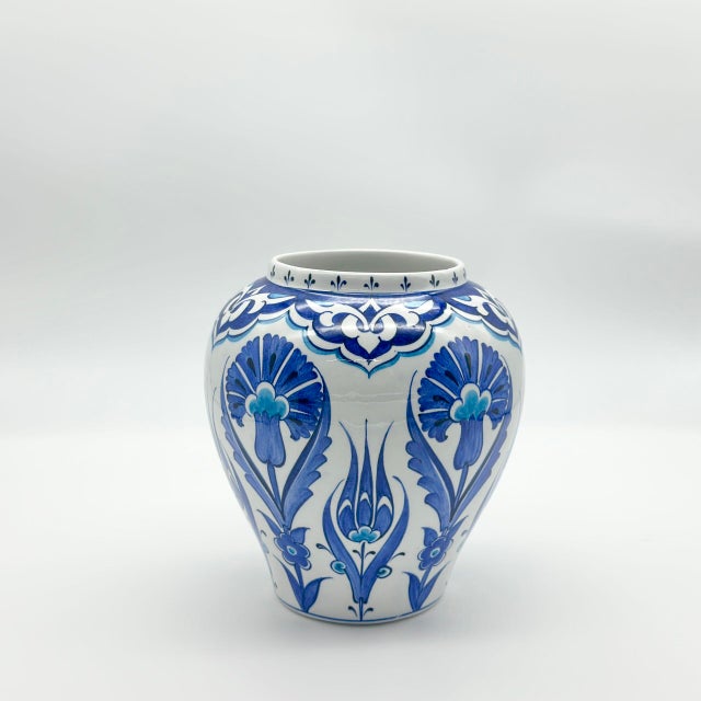 Ceramic Handmade Ceramic “Kupecik” Ginger Jar (20cm) – Blue Iznik Tulips on Stippled Dotwork – Lidded Vase For Sale - Image 7 of 8