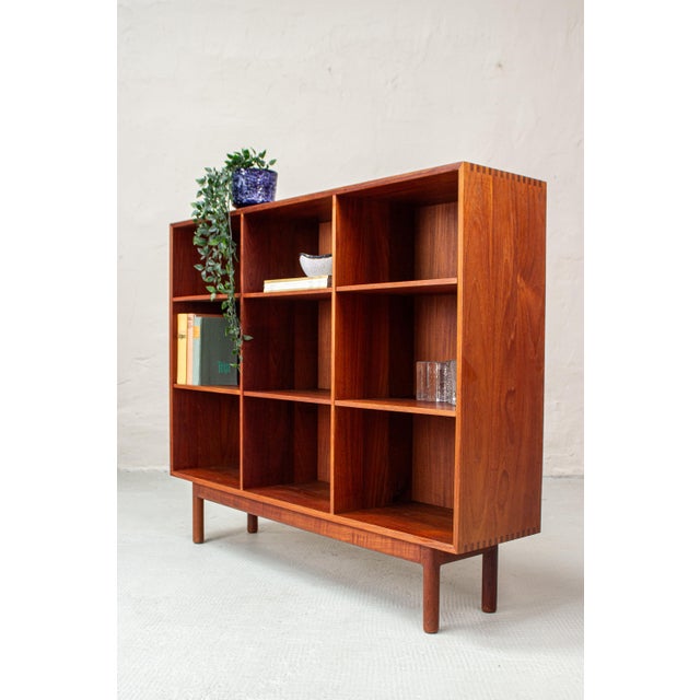 Peter Hvidt Vintage Danish Teak Bookcase by Peter Hvidt, 1960s For Sale - Image 4 of 18