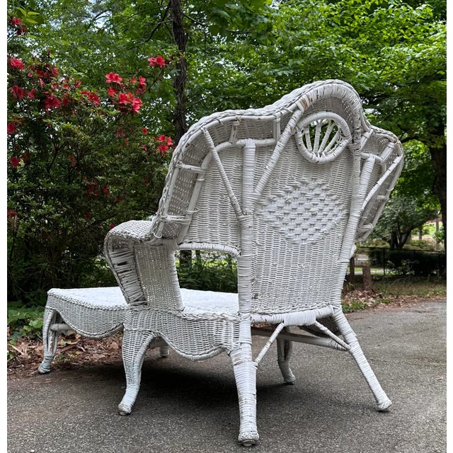 Early 20th Century Victorian White Wicker Rattan Chaise Lounge Chair For Sale In Atlanta - Image 6 of 11