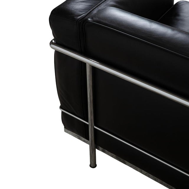 LC 2 Two-Seater Sofa in Black Leather by Le Corbusier for Cassina For Sale - Image 6 of 12