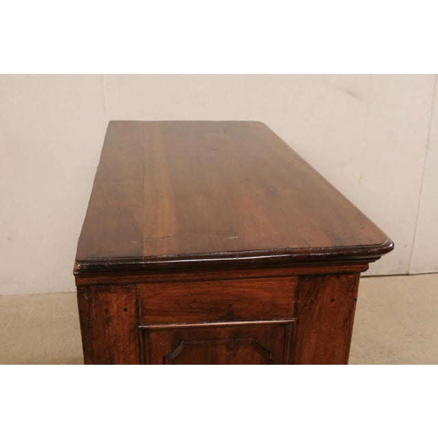 Brown 18th Century Italian Walnut Chest For Sale - Image 8 of 12
