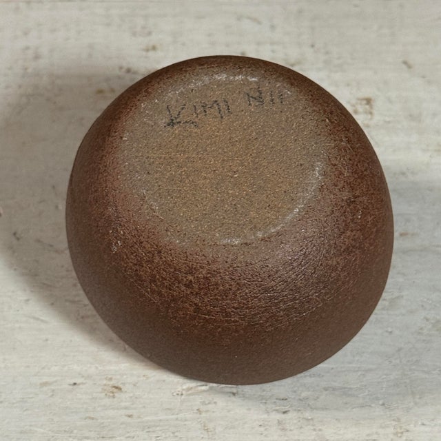 Kimi Nii – Vintage Pair of Postmodernist/Brutalist Stoneware Wood-Fired Sculptures, Signed For Sale - Image 11 of 12