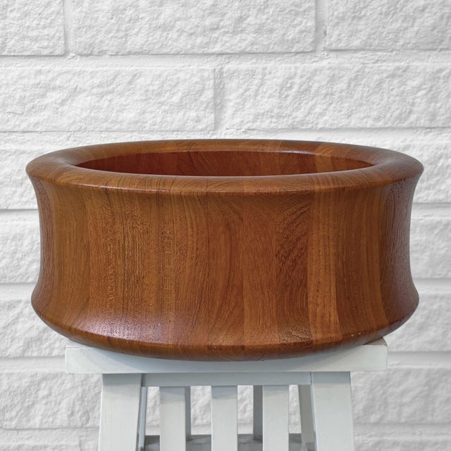 Mid-Century Modern Large Scandinavian Modern Salad Bowl in Teak from Digsmed, Denmark, 1960s For Sale - Image 3 of 10