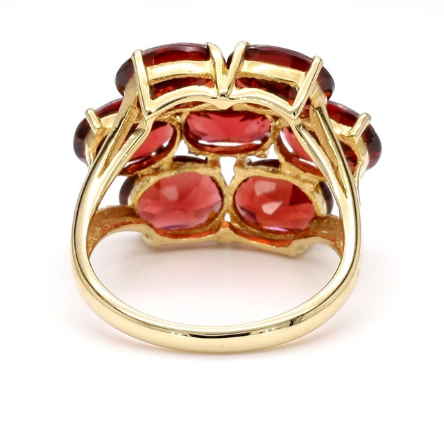 Vintage 7.8 Carat Red Garnet 14k Gold 7 Stone Cluster Cocktail Ring For Sale In Miami - Image 6 of 11