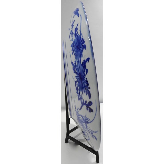 Early 20th Century Large Hand-Painted Blue and White Chinese Plate For Sale - Image 10 of 11