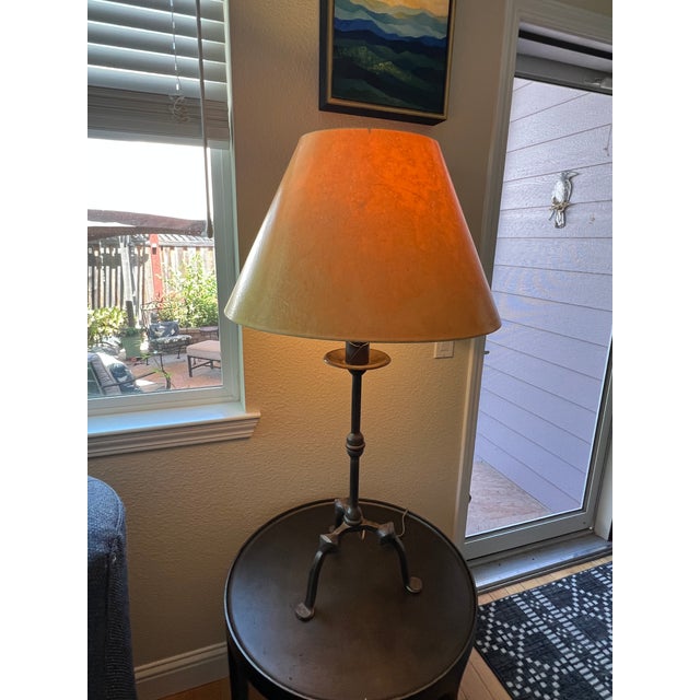 Metal 1990s Laura Lee Wrought Iron 3 Leg Table Lamp - Missing Candle at Socket Base For Sale - Image 7 of 10