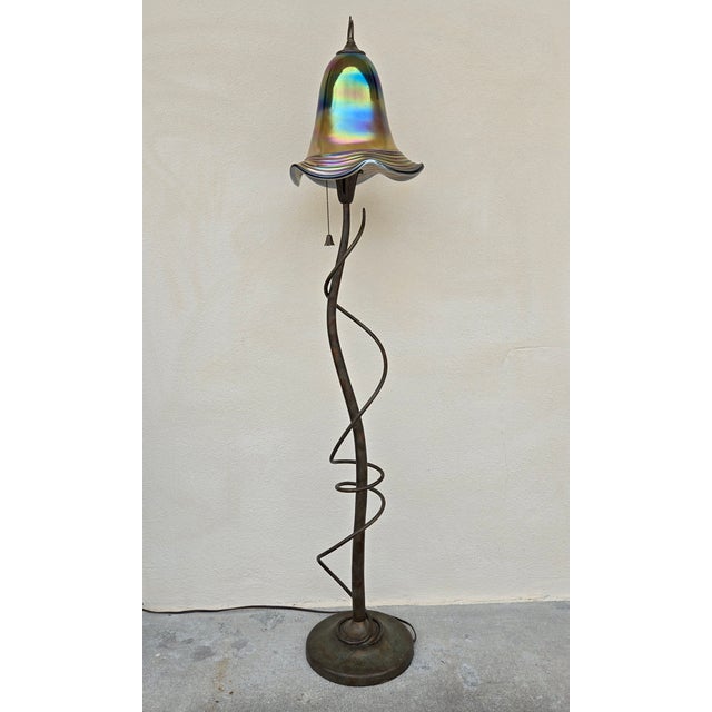 Contemporary Quoizel Patinated Metal Floor Lamp With Signed Todd Philips Iridescent Glass Shade For Sale - Image 3 of 12