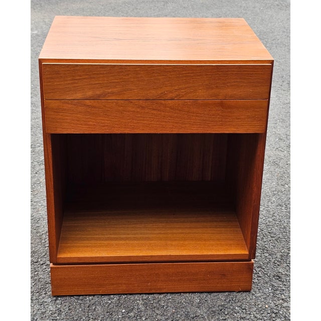 Mid-Century Modern Late 20th Century Danish Modern Teak Double Drawer Bedside Table Nightstand For Sale - Image 3 of 17