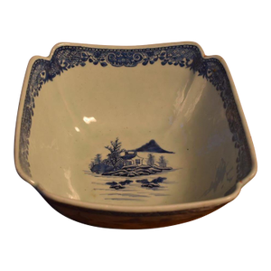 18th Century Chinese Export Porcelain Bowl