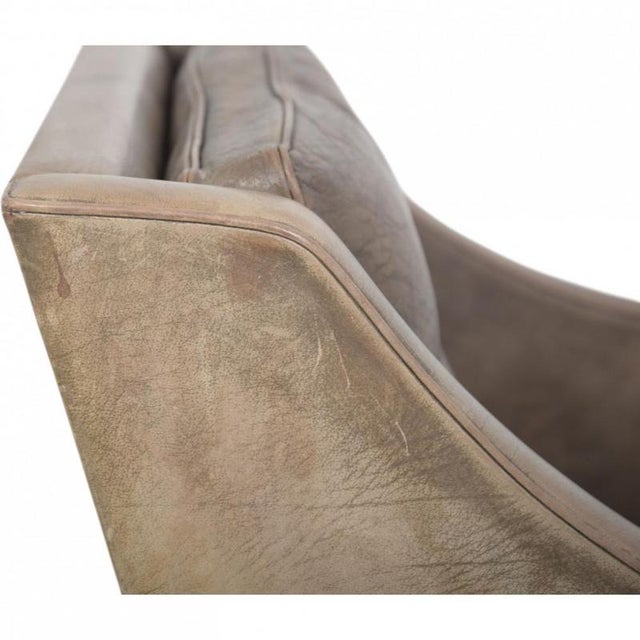 Model 2207 Lounge Chair in Patinated Leather by Børge Mogensen, 1970s For Sale - Image 10 of 18