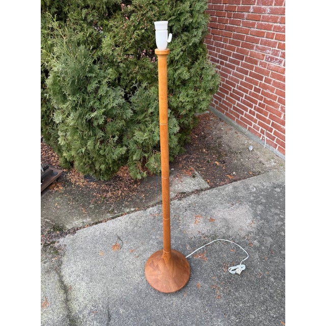 Wood Danish Floor Lamp in Hand-Turned Oak by Lisbeth Brams for Brdr. Krüger, 1960s For Sale - Image 7 of 7