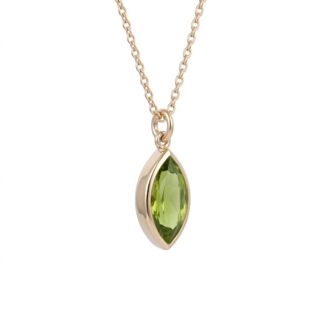 Minimalist Peridot Necklace – August Birthstone Pendant for Women For Sale - Image 4 of 5