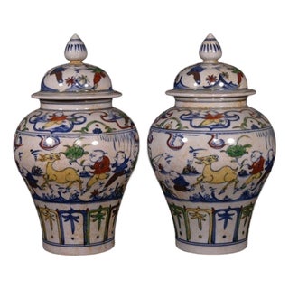 Pair of Chinese Wucai Lidded Ginger Jars, Figural Children and Deer Scene, Chinoiserie Ceramic Jar Set For Sale