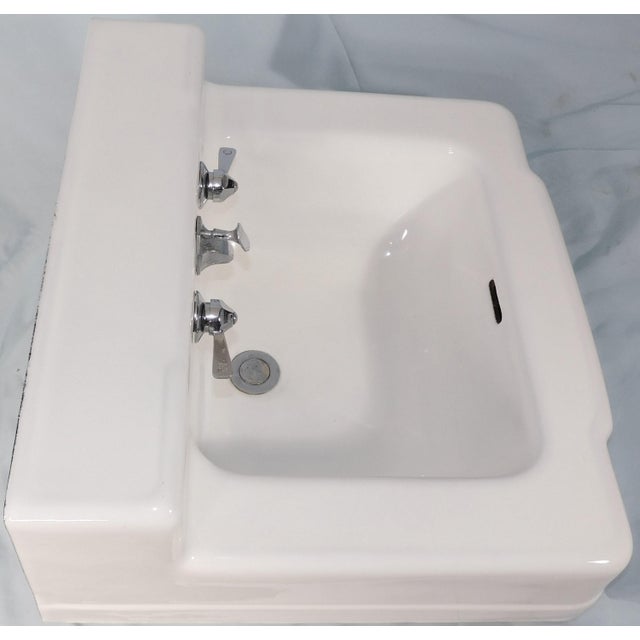 1946 Vintage Porcelain & Cast Iron Wall-Mounted Sink in Very Nice Condition For Sale - Image 11 of 18