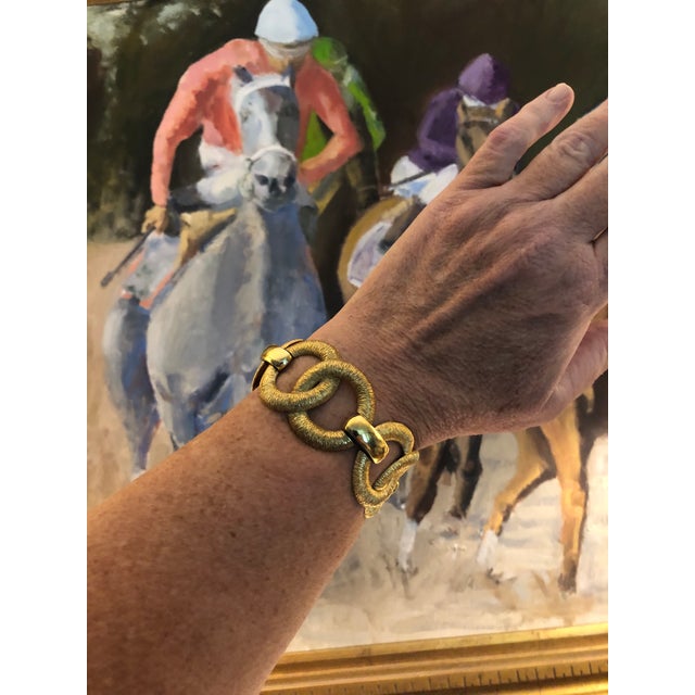 1970s Crown Trifari Textured Gold Link Bracelet For Sale - Image 14 of 14