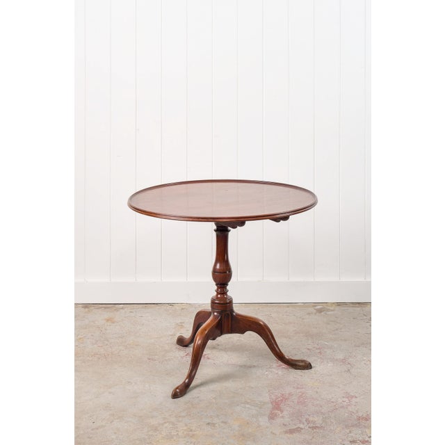 English 18th Century Georgian Pedestal Breakfast Table With Lip For Sale - Image 3 of 8