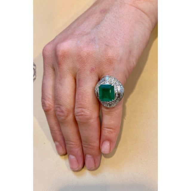Natural 8 Carat Emerald Cut Zambian Emerald & Diamond Ring in Platinum, Estate For Sale - Image 13 of 18