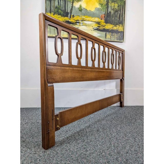 Mid-Century Modern 1960s MCM Meridian Collection Queen Size Headboard Attributed to Drexel For Sale - Image 3 of 7