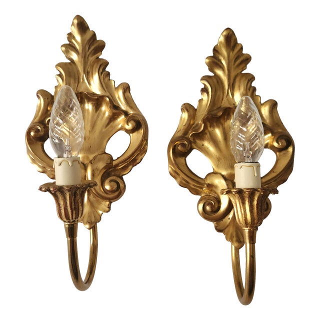 Neo-Classical Louis XV Rocaille Wall Lamps with Gilded Carved Wood Appliqués, Italy, 1940s, Set of 2 For Sale