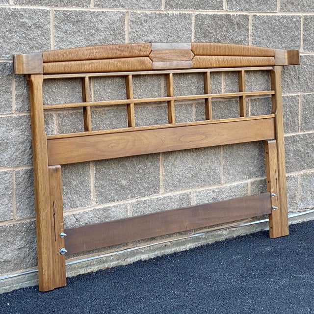 Mid-Century Modern American of Martinsville Queen or Full Mid-Century Modern Sculptural Walnut & Woven Rush Headboard For Sale - Image 3 of 13