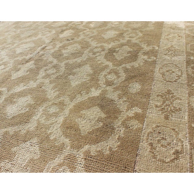 Mid 20th Century Square Shape Cross-Latch Squarish Turkish Vintage Oushak Rug in Taupe and Cream For Sale - Image 5 of 6