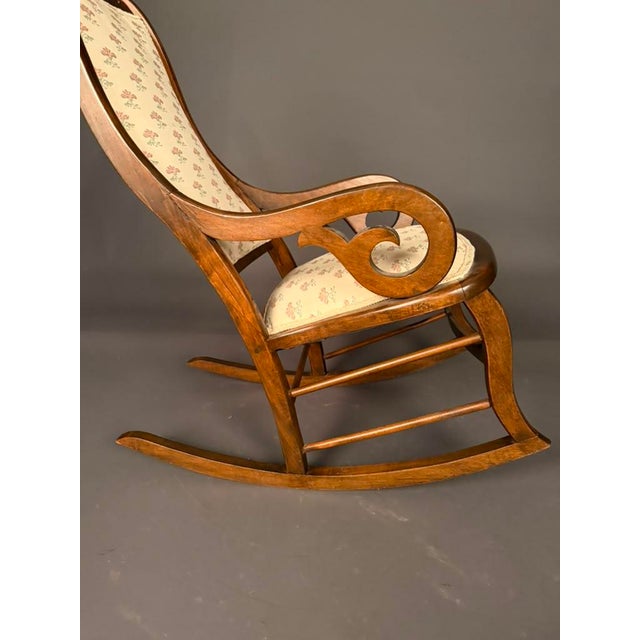 American Victorian Lincoln Rocking Chair in Walnut-Stained Birch With Goose-Neck Arms, Circa 1890 For Sale - Image 4 of 18