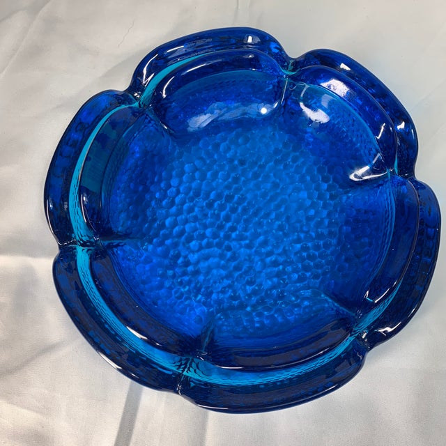 Mid-Century Modern Vintage Mid-Century Modern Anchor "Lotus Flower" Nesting Glass Catchalls - Pair For Sale - Image 3 of 6