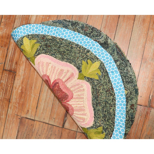 Early 20th Century Early 20th Century Round American Hooked Floral Rug - 2' x 2' For Sale - Image 5 of 5